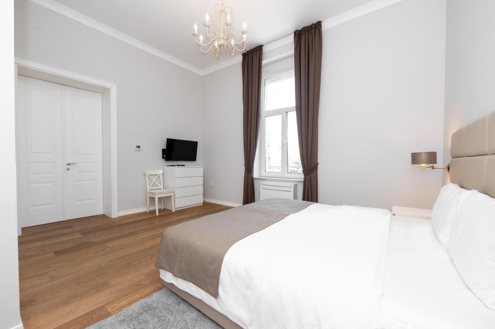 Slavija Fontana Lux Apartments Belgrado Buitenkant foto